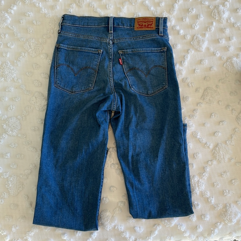 Levi’s High Rise Straight Crop - Picture 2 of 7